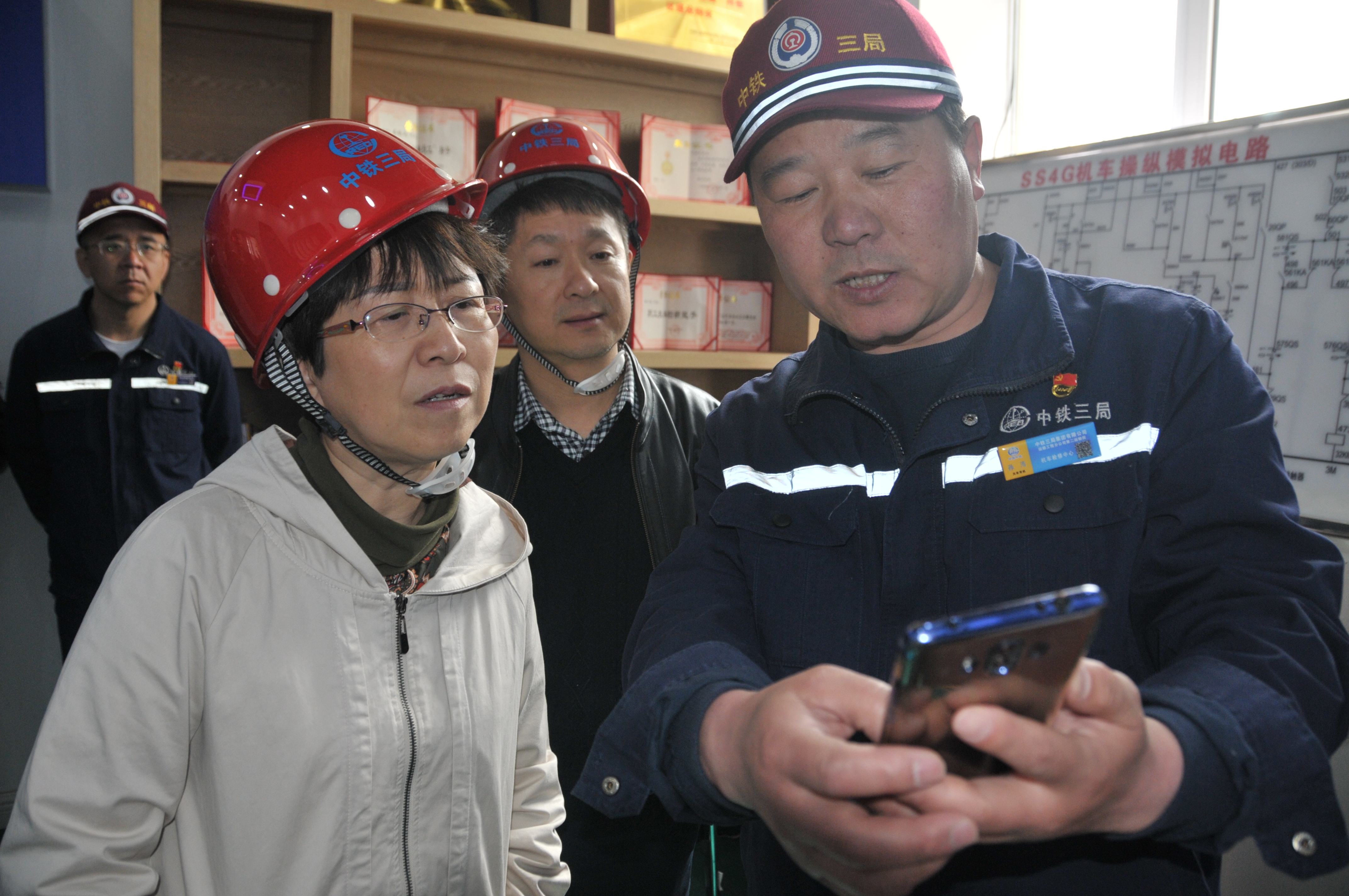 徐副院长带队赴中铁三局运输工程分公司参观交流